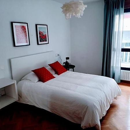 Апартаменты Apartamento Entre Estaciones Овьедо Экстерьер фото