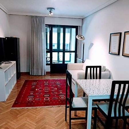 Апартаменты Apartamento Entre Estaciones Овьедо Экстерьер фото